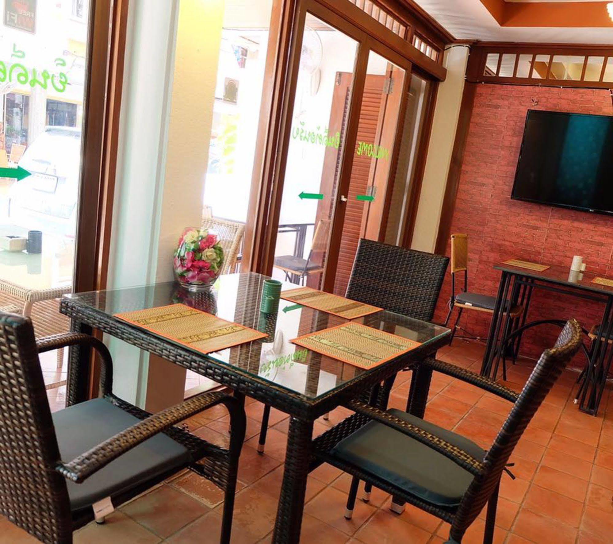 Kaneng Guesthouse Hua Hin Bagian luar foto