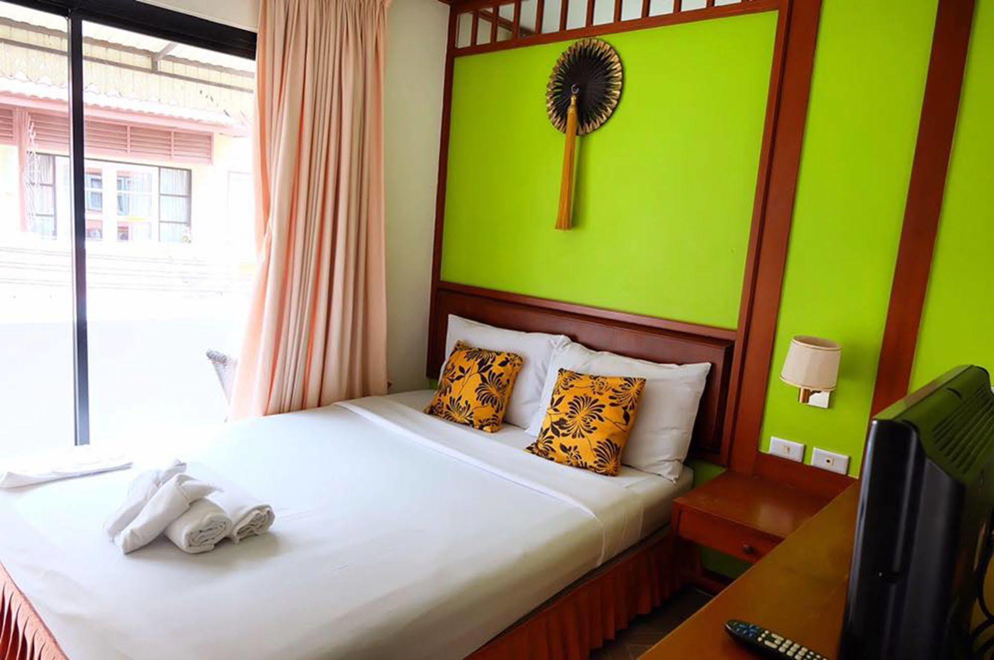 Kaneng Guesthouse Hua Hin Bagian luar foto