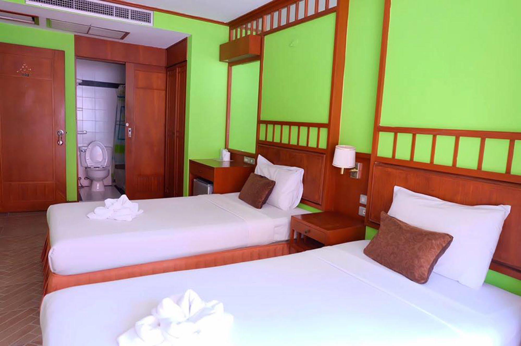 Kaneng Guesthouse Hua Hin Bagian luar foto