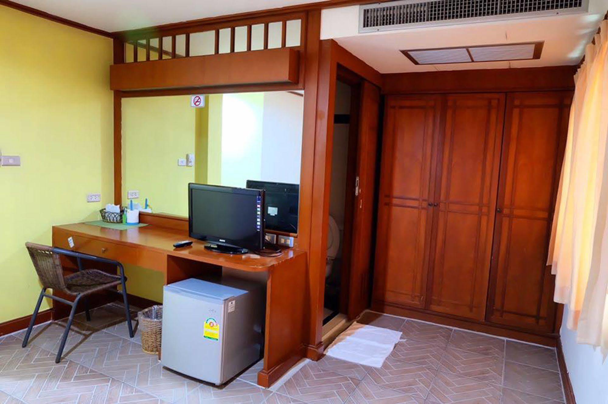 Kaneng Guesthouse Hua Hin Bagian luar foto