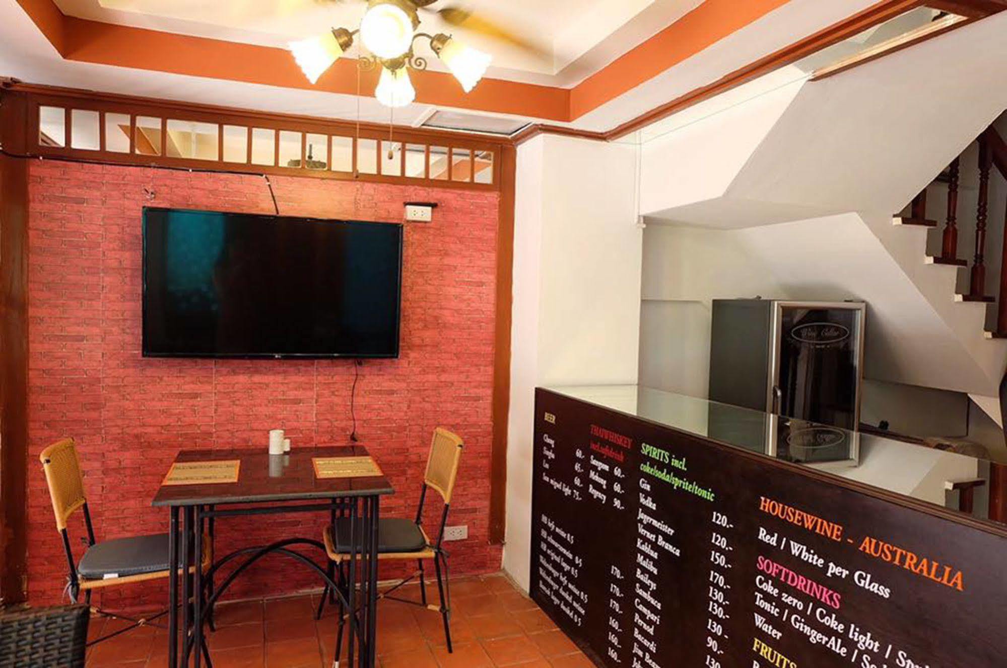 Kaneng Guesthouse Hua Hin Bagian luar foto